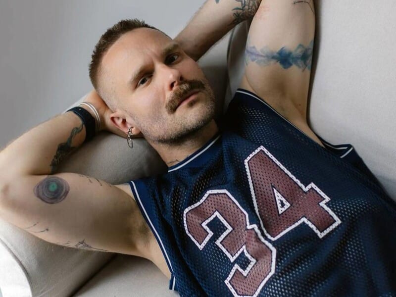 "Подарував мені почуття кохання". Завадюк показав свого нового бойфренда, який здійснив камінг-аут. Фото