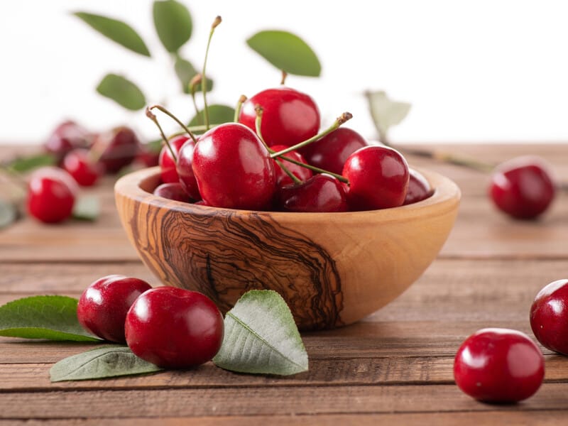 "Це дуже смачно". Літній салат із черешнями. Рецепт