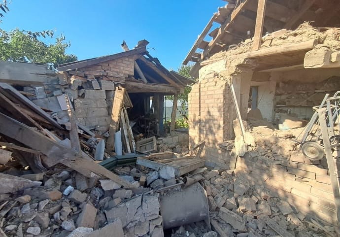 У Нікопольському районі росіяни обстріляли підприємства та житлові будинки У Нікопольському районі росіяни обстріляли підприємства та житлові будинки