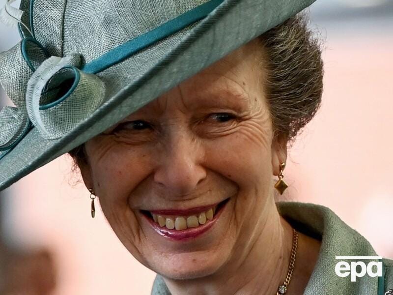 Принцесу Анну, яку називають правою рукою Чарльза III, виписали додому після струсу мозку. Вона поки не може повернутися до роботи