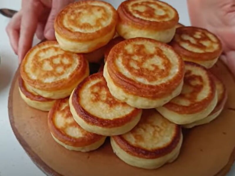 Додайте це до борошна – і оладки будуть пишними і смачними. Рецепт бездріжджового тіста Додайте це до борошна – і оладки будуть пишними і смачними. Рецепт бездріжджового тіста