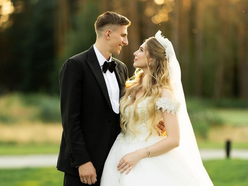 "Я влаштував її у школу, куди було важко потрапити. Саме там вони познайомилися". Джеджула висловився про свою колишню падчерку – дружину Забарного "Я влаштував її у школу, куди було важко потрапити. Саме там вони познайомилися". Джеджула висловився про свою колишню падчерку – дружину Забарного