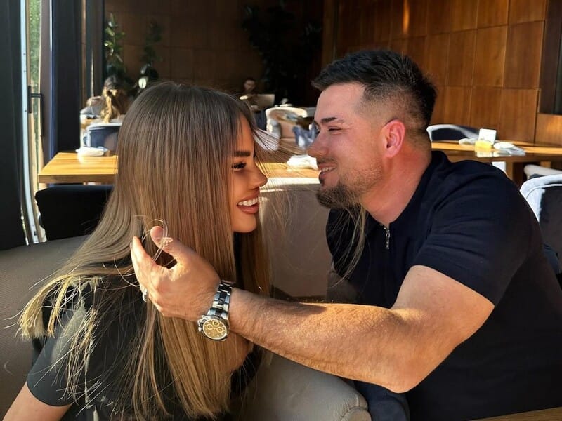 Дівчина Налчаджиоглу назвала свій зріст і вагу