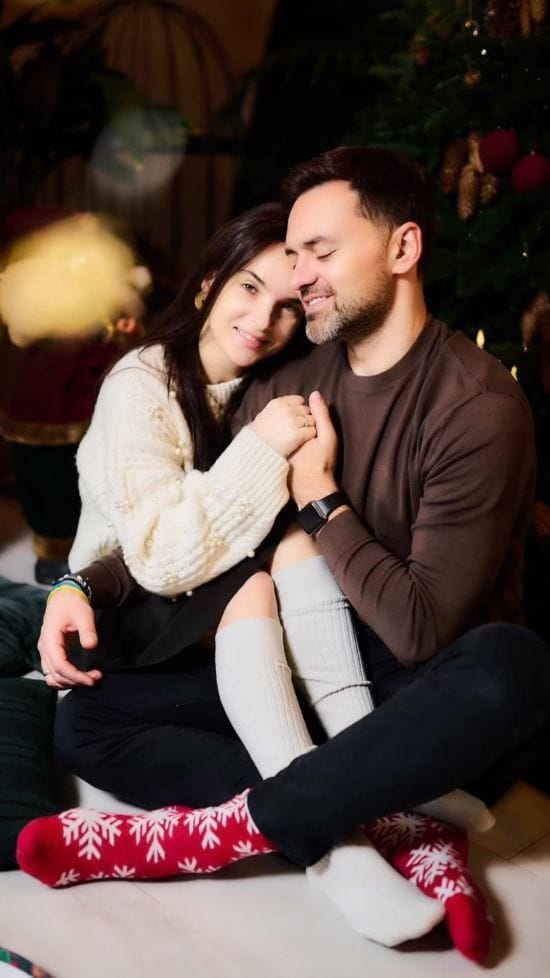 Тімур Мірошниченко удочерив дівчинку та вперше показав її