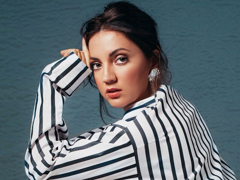 Дьомін заявив, що Цибульську поза очі в українському шоу-бізнесі називали "колгоспницею". Співачка відповіла