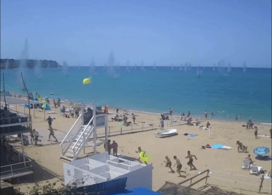 "Приліт" по пляжу в Севастополі: політолог пояснив, чому окупанти наражають туристів на небезпеку