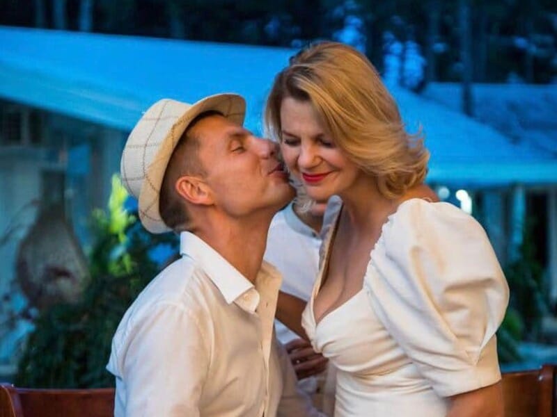 "Ти моя найсильніша сторона". Нардеп Гончаренко в річницю шлюбу присвятив пост своїй дружині "Ти моя найсильніша сторона". Нардеп Гончаренко в річницю шлюбу присвятив пост своїй дружині