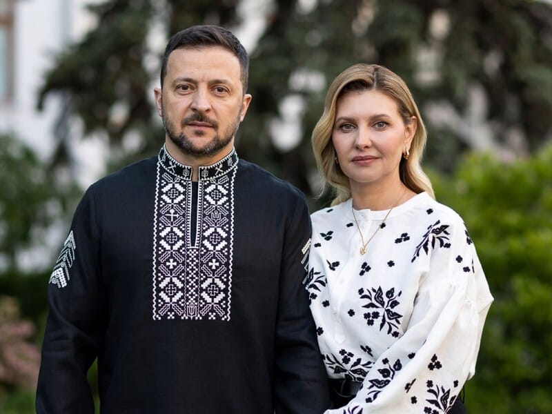 "Чоловік рятується цим не перший рік. Це і мій зараз рецепт". Зеленська розповіла, що допомагає їй "встати на ноги", коли зле "Чоловік рятується цим не перший рік. Це і мій зараз рецепт". Зеленська розповіла, що допомагає їй "встати на ноги", коли зле