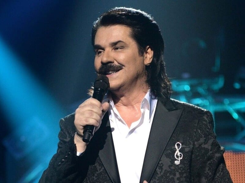 Зібров: Я думав, що всі звання сумуються і виходить пенсія ого-го, але ти можеш обрати тільки одну надбавку. У нас пенсії дуже убогі Зібров: Я думав, що всі звання сумуються і виходить пенсія ого-го, але ти можеш обрати тільки одну надбавку. У нас пенсії дуже убогі