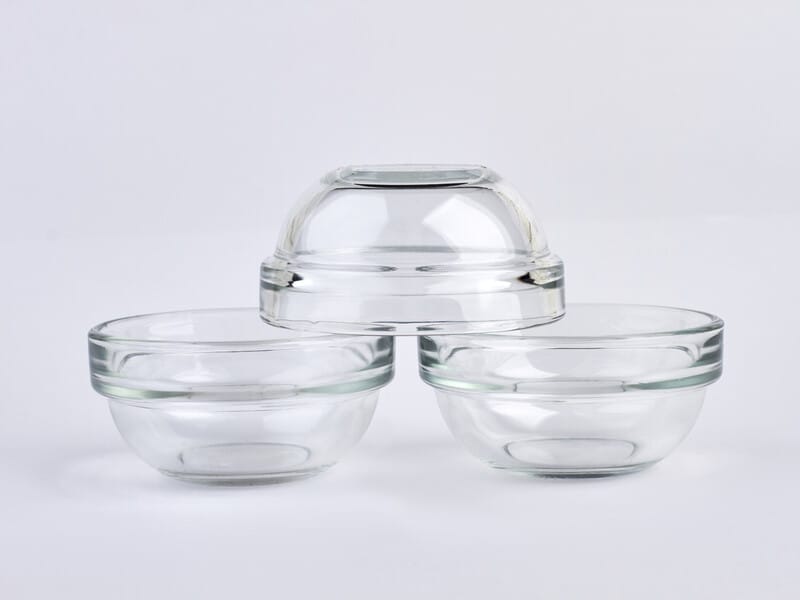 "Це божественно, спробуйте". Клопотенко показав, як робить посуд із льоду