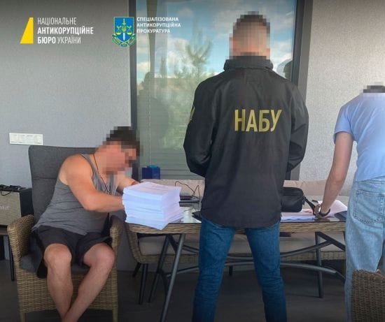 Масштабна схема з бронежилетами: підозрюваним виявився ексчиновник “Укренерго”, що йому загрожує