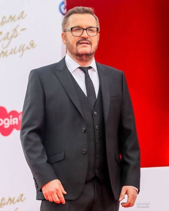 Олександр Пономарьов показав покійну маму і зворушливо вшанував її пам'ять