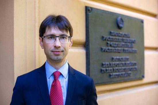 Колишній білоруський посол у Німеччині наклав на себе руки: у чому причина