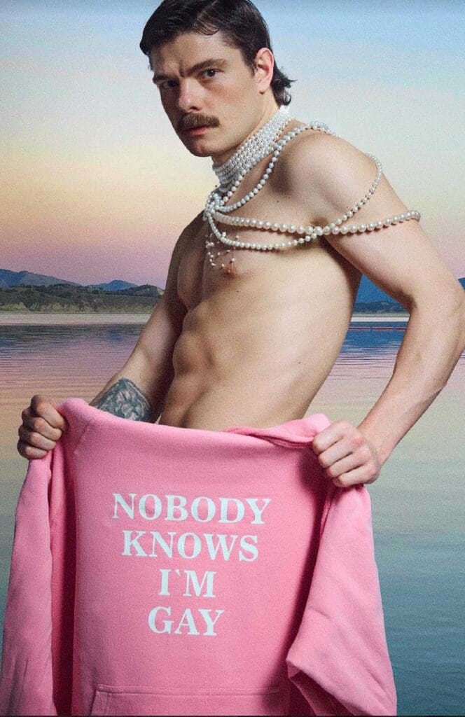 Український бренд keepstyle випустив худі задля підтримки ЛГБТ-спільноти: хто з митців підтримав ініціативу?