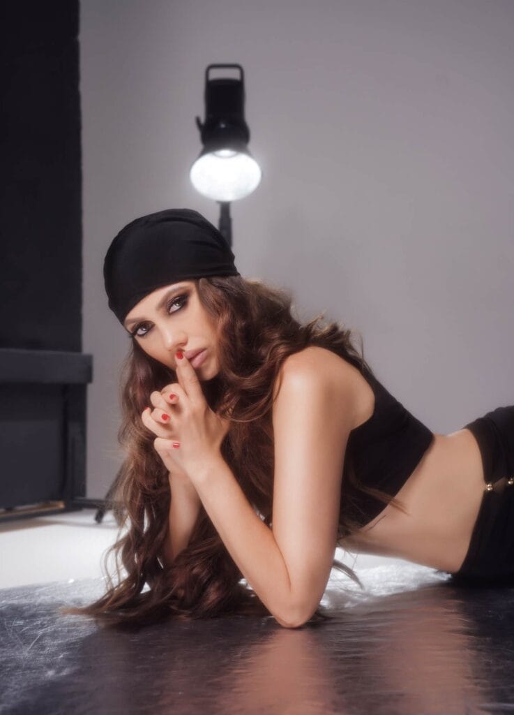 Співачка Yarosa Burnos розкрила секрет саунд звучання треків Beyoncé. «Я просто знайшла її аранжувальника. І шок контент,- він з України» Співачка Yarosa Burnos розкрила секрет саунд звучання треків Beyoncé. «Я просто знайшла її аранжувальника. І шок контент,- він з України»