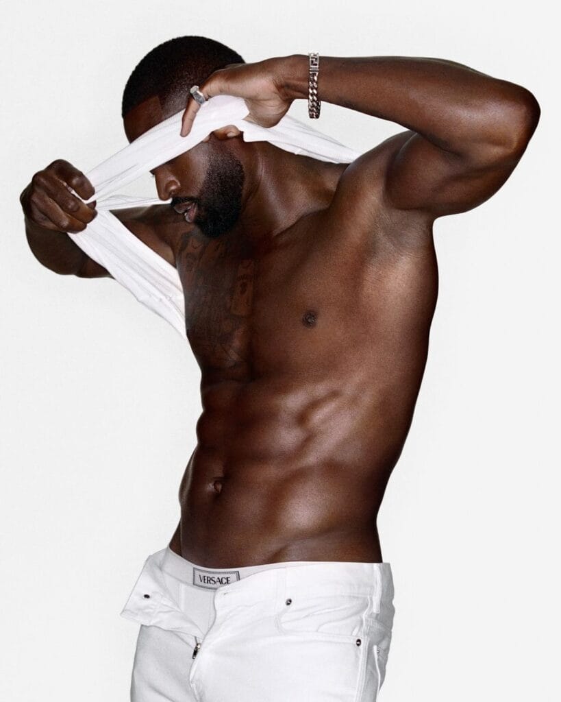 Баскетболіст Двейн Вейд знявся у рекламі білизни Versace