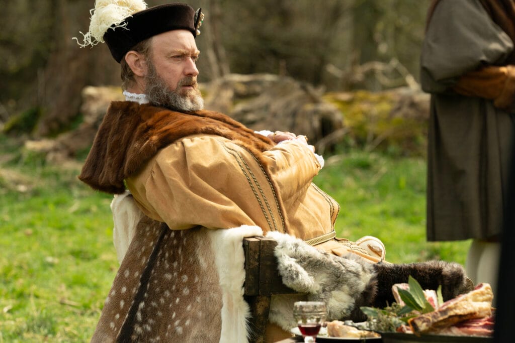 Ексклюзивне інтерв’ю: Джуд Лоу розповідає про свою найнетиповішу роль у фільмі «Гамбіт королеви»