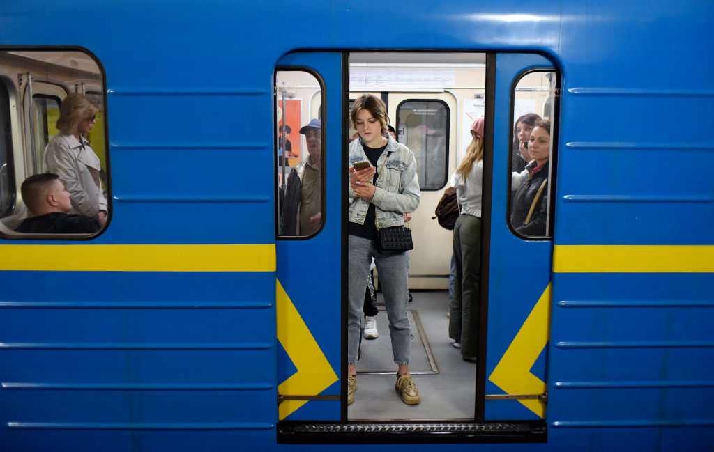 ЄІБ втричі збільшить позику для Києва на нові тролейбуси та вагони метро