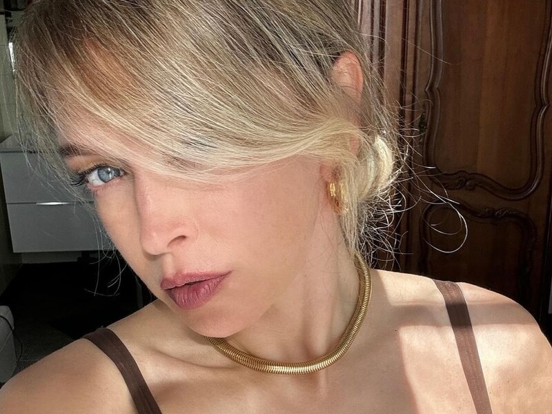 Як Брежнєва наживо співає джаз. Опубліковано відео