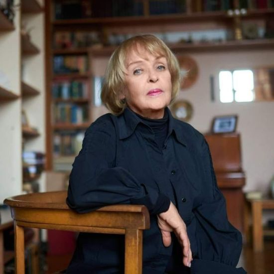 Ада Роговцева розчулила зверненням до покійного чоловіка і показала їхнє фото з молодості