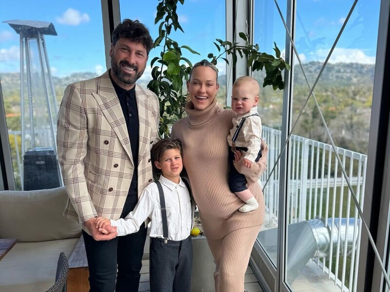 "Побажайте нам удачі". Чмерковський зробив фото із дружиною в лікарні напередодні третіх пологів