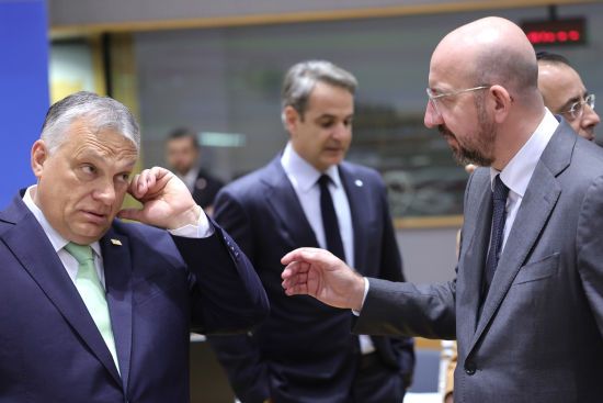 Очільник Євроради бурхливо відреагував на "мирну місію" Орбана