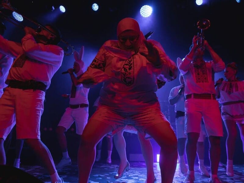 Мати Вєрки Сердючки – актриса Білоконь прогулялася з онукою. Фото