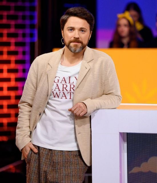 Ведучий Олександр Попов розсекретив, чим займається його дружина та чому навчається за кордоном