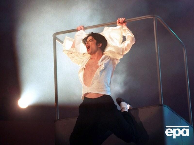 Майкл Джексон перед смертю накопичив борг у розмірі $500 млн Майкл Джексон перед смертю накопичив борг у розмірі $500 млн