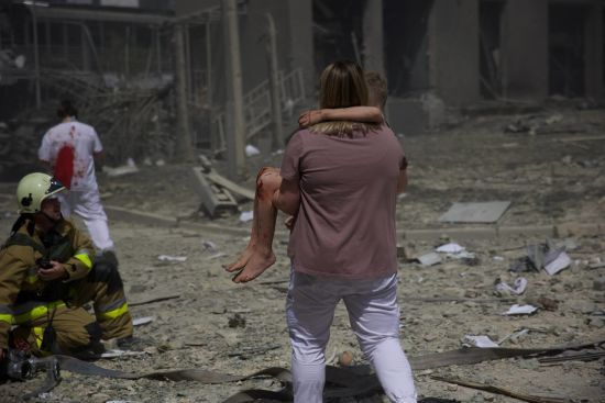 Потужний вранішній обстріл України: скільки осіб вбили ракети РФ