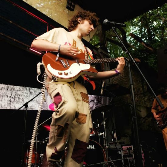 У будинок відомого українського музиканта в Києві влучила ракета: "Дивом живі"