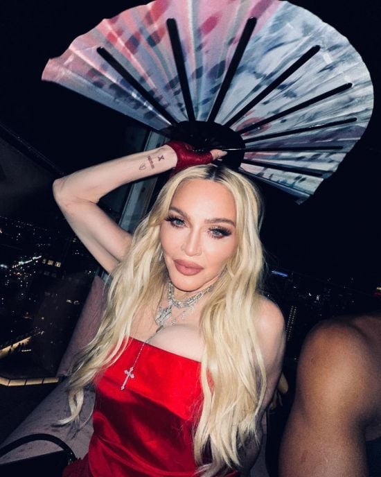 65-річна Мадонна показала рідкісні фото одразу трьох підрослих названих дітей: "Життя неймовірне"