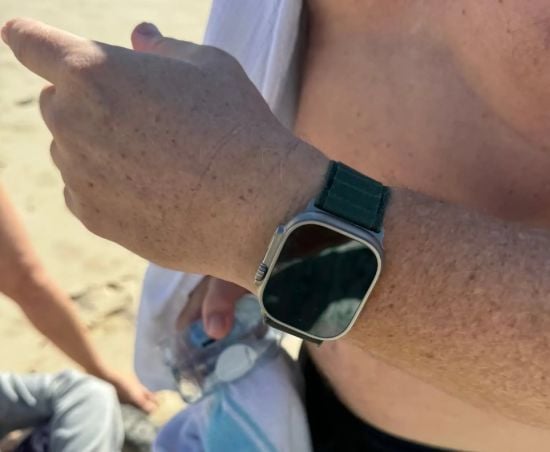 Чоловіка, якого віднесло в море, врятували завдяки Apple Watch – фото, подробиці