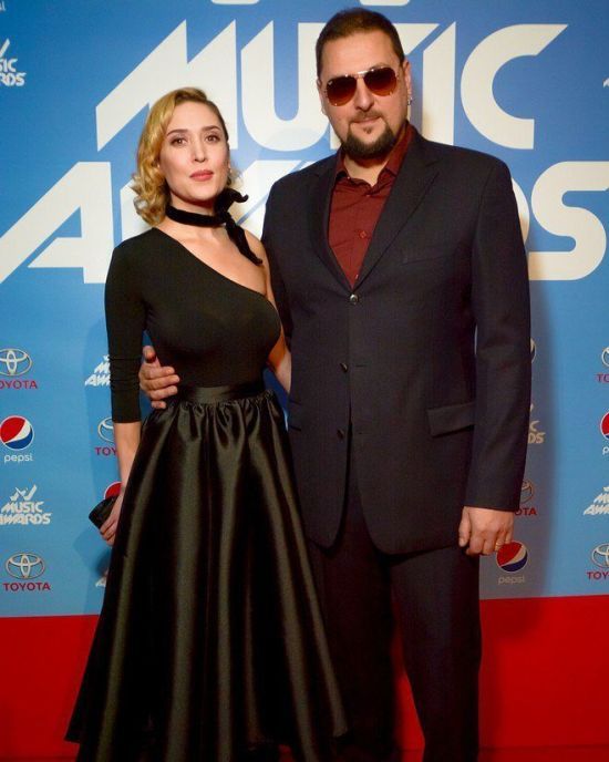 Олена Вінницька здивувала, чому розлучалася з чоловіком на два роки й як це вплинуло на їхній шлюб