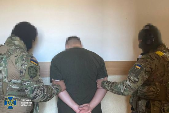 На Вінниччині агент ФСБ РФ кинув "коктейль Молотова" у військкомат: які наслідки підпалу