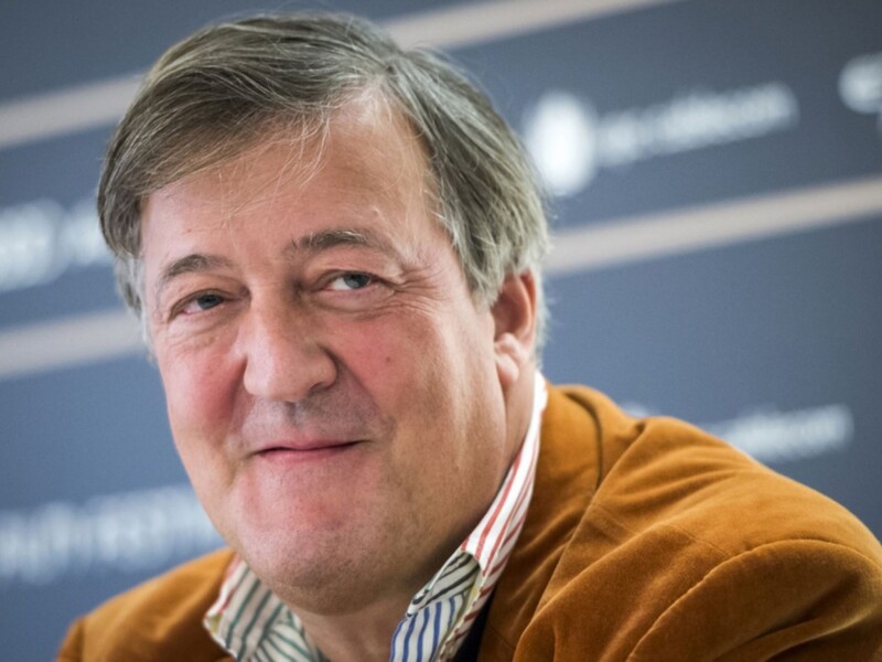 Стівен Фрай показав, який вигляд мала лікарня "Охматдит" до ракетного обстрілу і на що перетворили її російські окупанти після атаки Стівен Фрай показав, який вигляд мала лікарня "Охматдит" до ракетного обстрілу і на що перетворили її російські окупанти після атаки