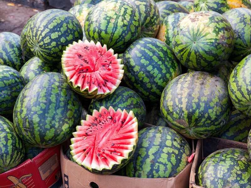 Якщо постукаєте й почуєте такий звук – не беріть. Лайфхак, як вибрати стиглий кавун Якщо постукаєте й почуєте такий звук – не беріть. Лайфхак, як вибрати стиглий кавун