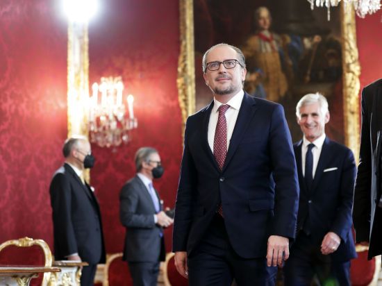 Голова МЗС Австрії відповів, чи продовжуватиме їхня країна допомагати Україні у війні проти Росії