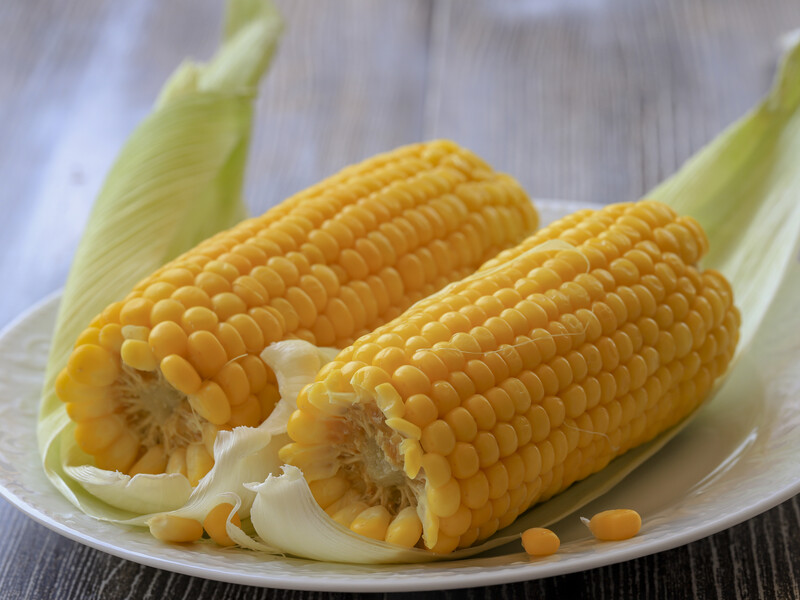 Як приготувати кукурудзу лише за п'ять хвилин. Лайфхак Як приготувати кукурудзу лише за п'ять хвилин. Лайфхак