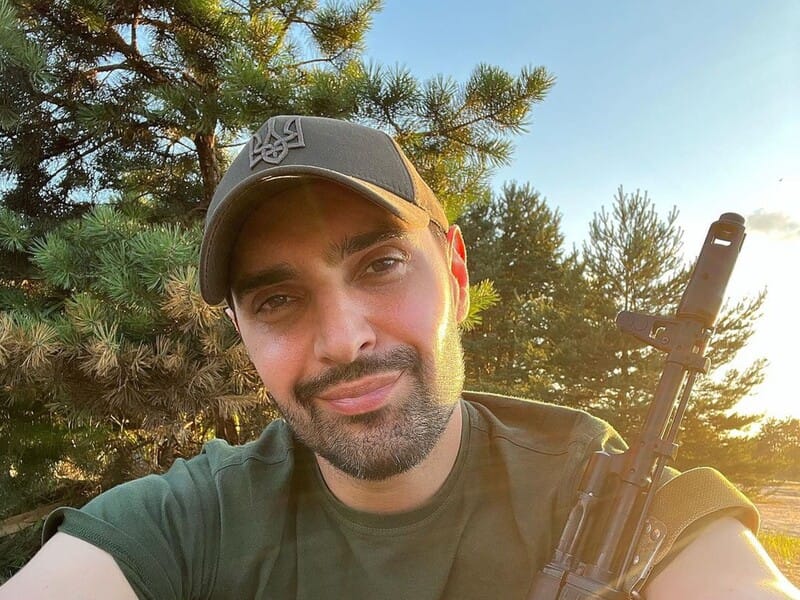 Козловський: Чому людина, яка поклала здоров'я на війні, має слухати матюки від тих, хто чілить у тилу? Неповага має бути покарана Козловський: Чому людина, яка поклала здоров'я на війні, має слухати матюки від тих, хто чілить у тилу? Неповага має бути покарана