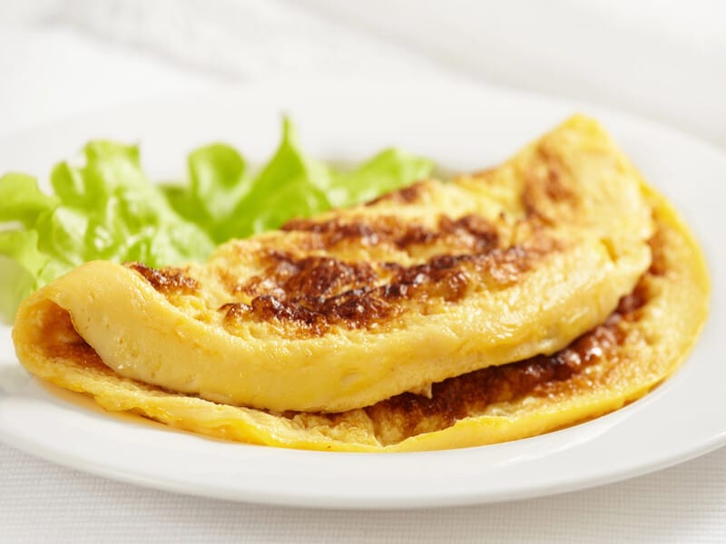 "У простоті криється родзинка страви!" Як приготувати омлет, щоб він був ніжним і повітряним. Рецепт і секрети