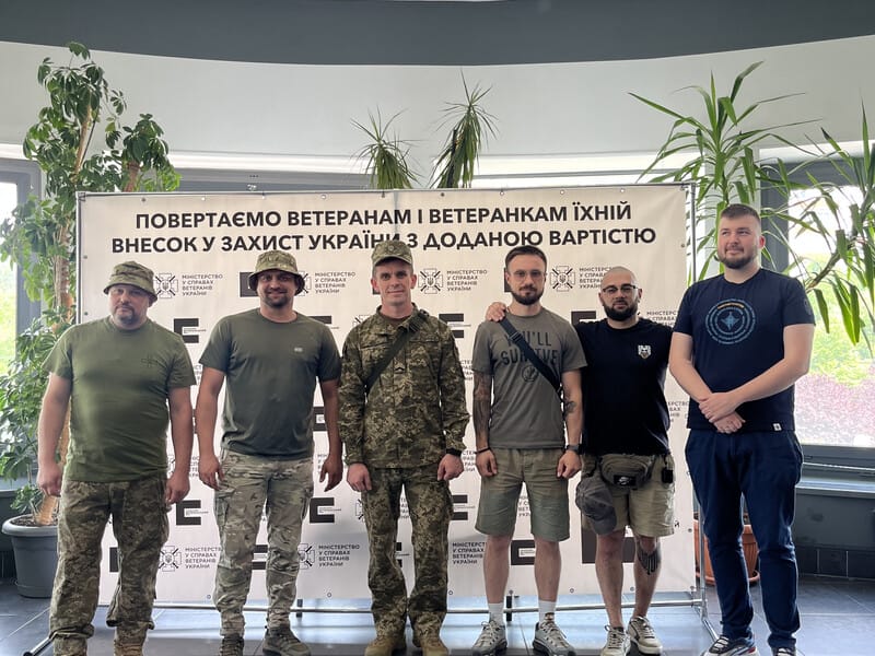 "Нам своє робить". У YouTube відбулася прем'єра фільму про військовий гумор. Відео