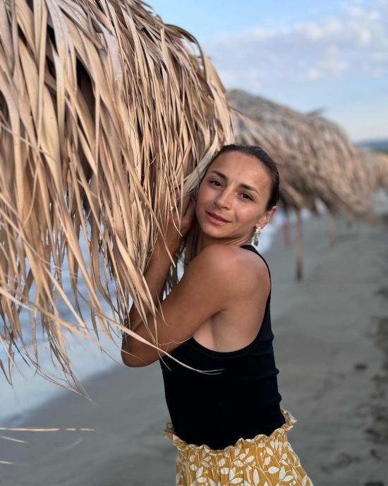 Ілона Гвоздьова поскаржилася на самопочуття та нестерпний біль у тілі: "Вимушено ізольована"