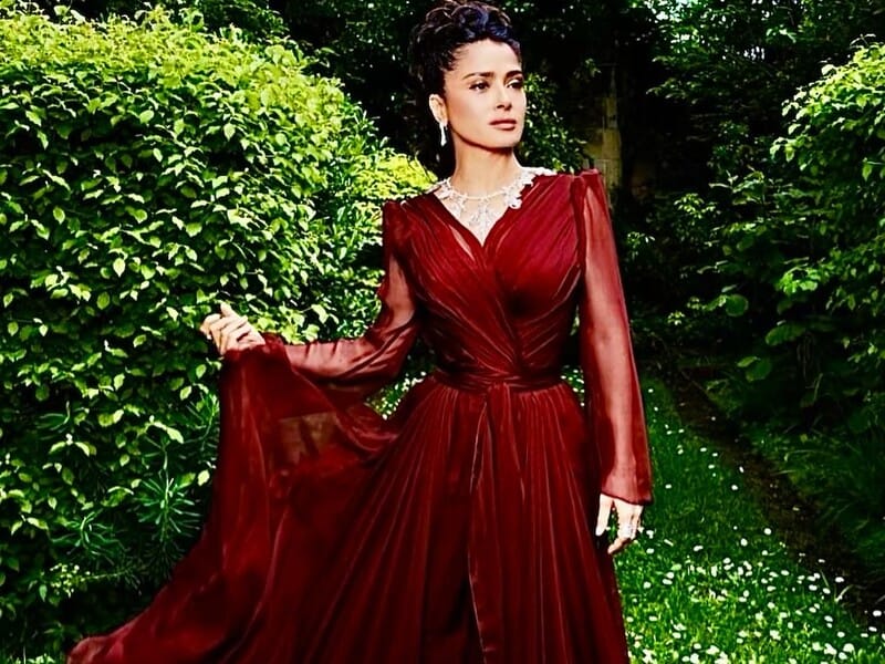 57-річна Гаєк знялася у вечірній сукні від відомого бренда. Фото