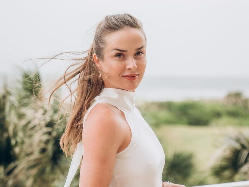 Світоліна зустрілася з Бекхемом на Wimbledon і зробила спільне фото Світоліна зустрілася з Бекхемом на Wimbledon і зробила спільне фото