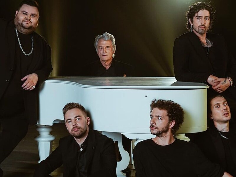 "Це так". Ющенко заради ЗСУ й ГУР знявся в образі Елтона Джона у кліпі-пародії. Комік Тимошенко після цього звернувся до британського співака