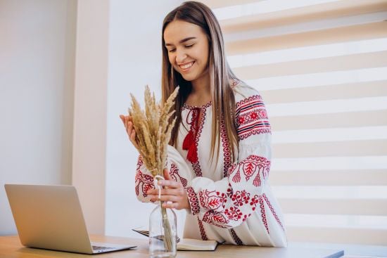 Чи є в українській мові слово "обстановка": скільки насправді існує варіантів цієї лексеми