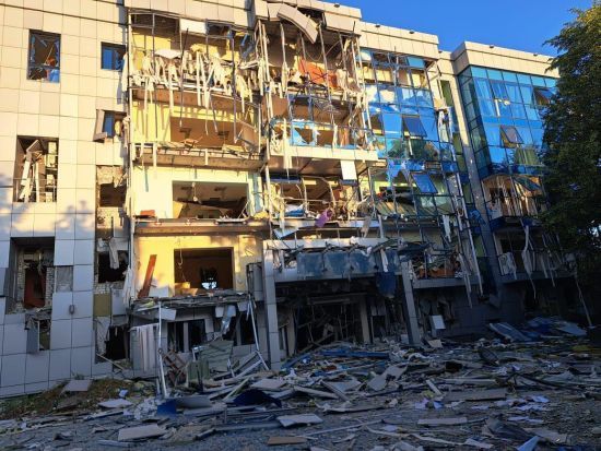 У Харкові зруйновані будинки та авто: влада показала наслідки обстрілу