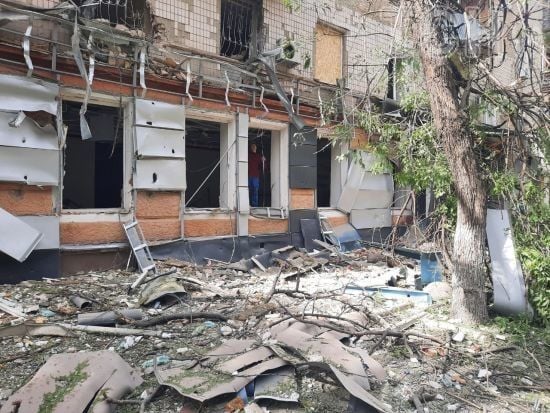 Ворог ударив по Херсону: постраждала вагітна жінка