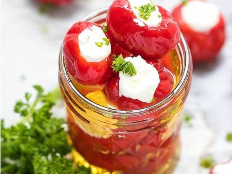 Вогняна закуска! Для пікантних маринованих перчиків із м'яким сиром добавте цю суміш